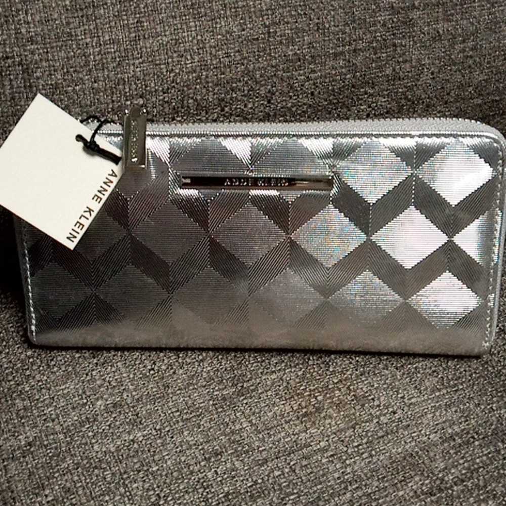 NEW ✨ Anne Klein metallic silver zip around wallet